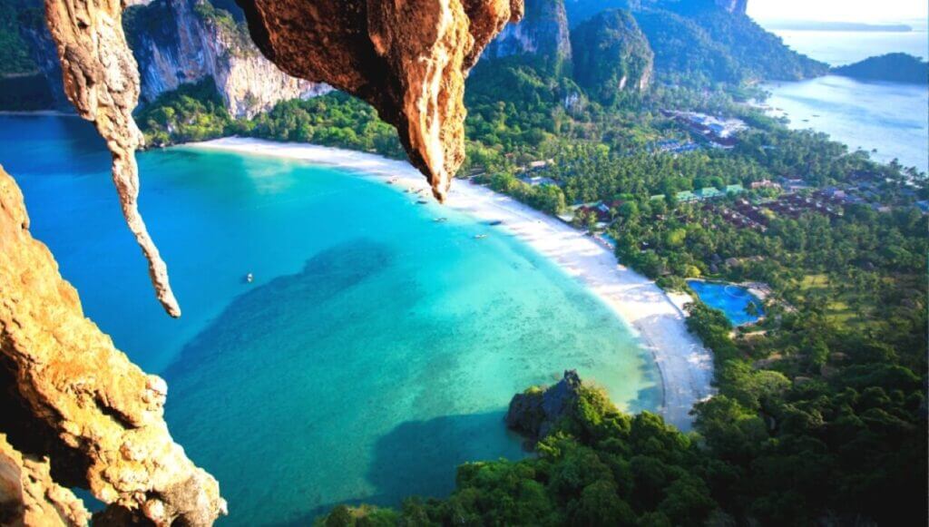Pemandangan Pantai Terindah