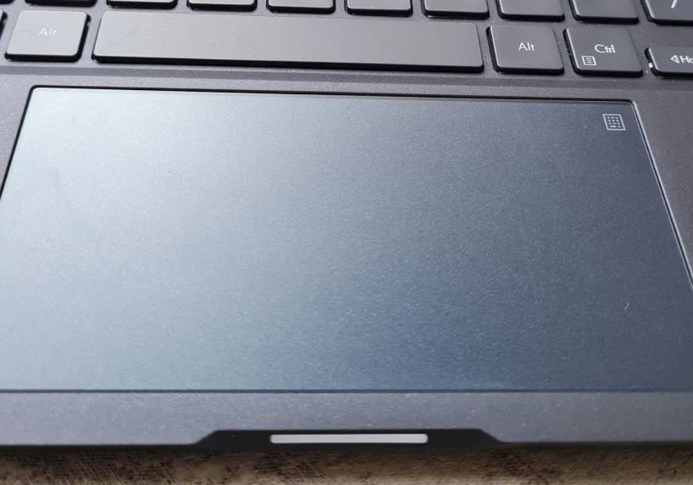 rekomendasi laptop bisnis terbaik 2021