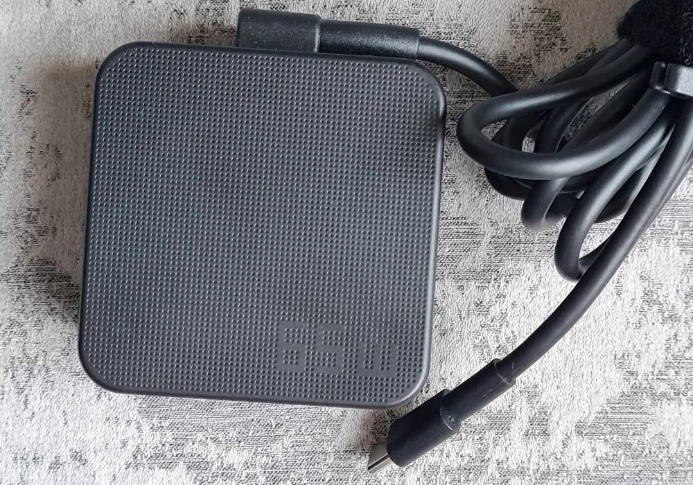 rekomendasi laptop bisnis terbaik 2021