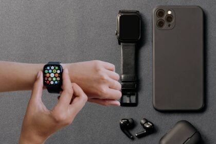 Aksesoris Apple Watch terbaik 2022