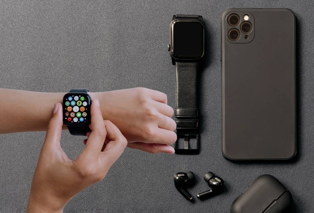 Aksesoris Apple Watch terbaik 2022